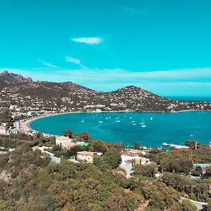 village-cap-esterel-duplex-vue-mer-centre.fr-provencehotel.com/