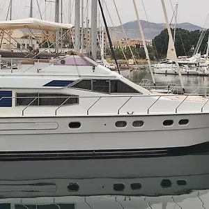 Moonlight Houseboat Bateau-hôtel